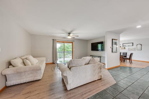 Lake Mary View Pickleball Paradise Penthouse Unit Apartment in Twin Lakes