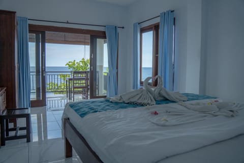 Bed, Natural landscape, View (from property/room), Balcony/Terrace, Bedroom, Sea view