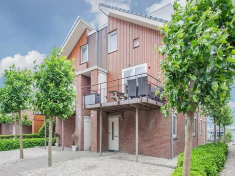 Property building, Summer