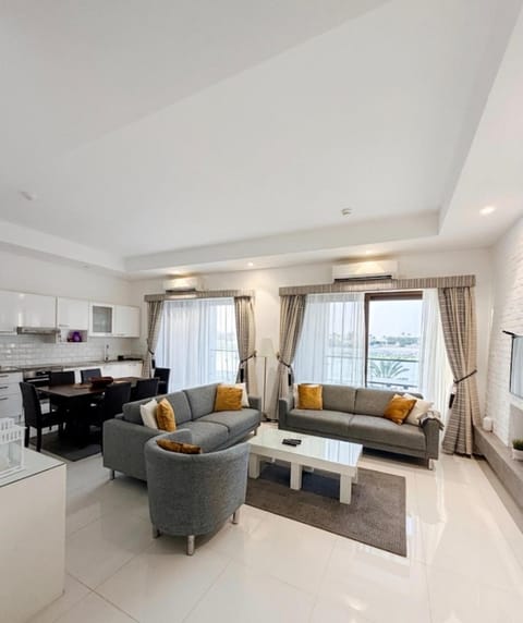 TV and multimedia, Kitchen or kitchenette, Living room, Seating area, Dining area, pet friendly