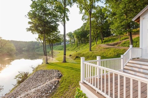 Kennan Hollow Farm 100 Acres on River Sleeps 30 Apartment in Niles Charter Township