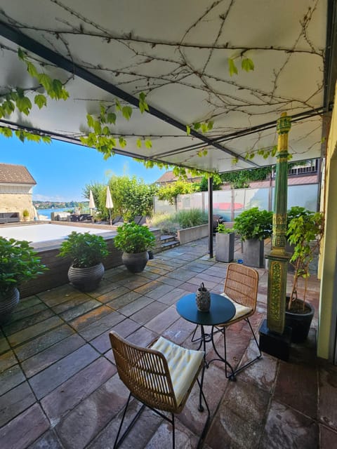 Patio, View (from property/room), Balcony/Terrace, Balcony/Terrace, Seating area, Garden view