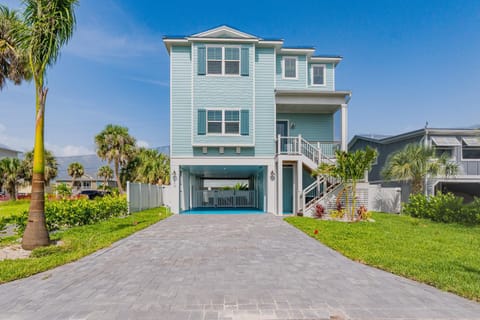 Magizhini Bay by Sun Palace Vacations House in Estero Island