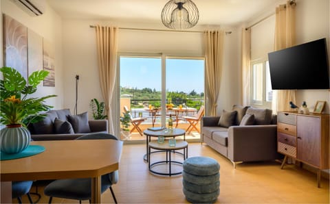 TV and multimedia, Balcony/Terrace, Living room, Dining area