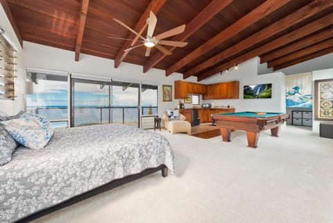 Aloha Casa Miramar by SkyRun Kona Coast House in Honalo