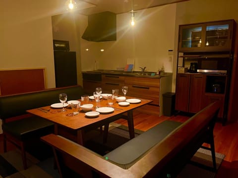 Kitchen or kitchenette, Dining area, stove, kitchen, air conditioner