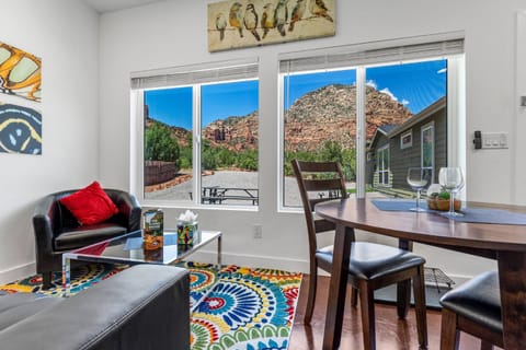 Living room, Seating area, Dining area, Mountain view
