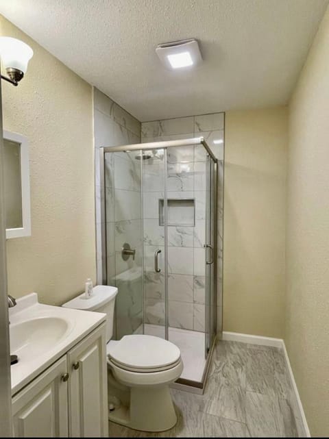 Private Room "Date" by UW Vacation rental in University District