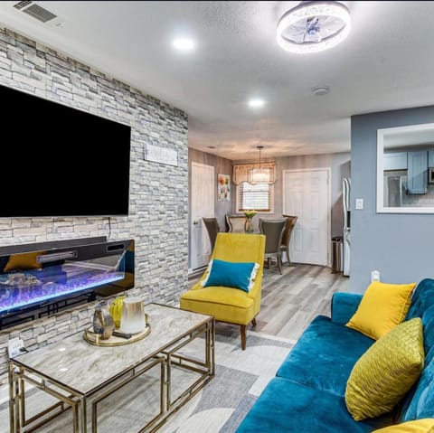 Stunning, Pet-friendly Home in Savannah House in Savannah