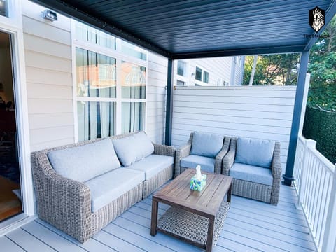 Patio, Balcony/Terrace, Balcony/Terrace