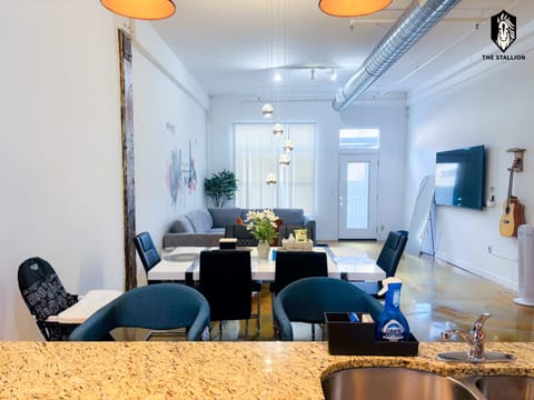 Living room, Seating area, Dining area