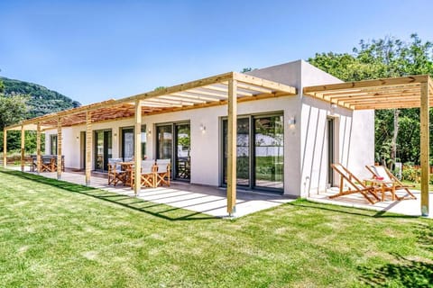 Kumquart Estate-Lemon- 4 bed apartment Apartment in Corfu, Greece