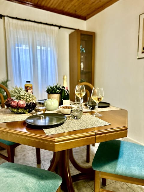 Mediterranean Resort with Garden, 500m from the Sea House in Halkidiki