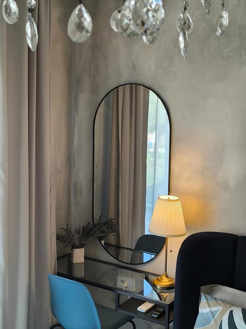 Seating area, Bedroom