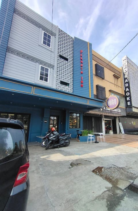 Property building, Location
