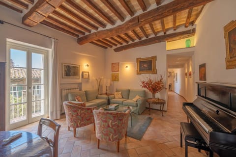 Living room, Garden view, internet, air conditioner