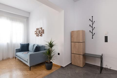 Coastal Charm at Pasalimani - Steps from Port&Beach Apartment in Pireas