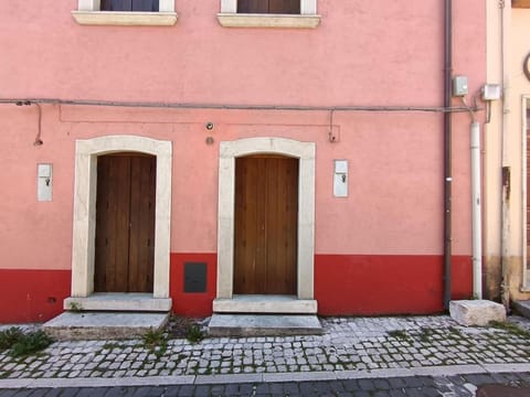 Casetta con camino in centro House in Pescasseroli