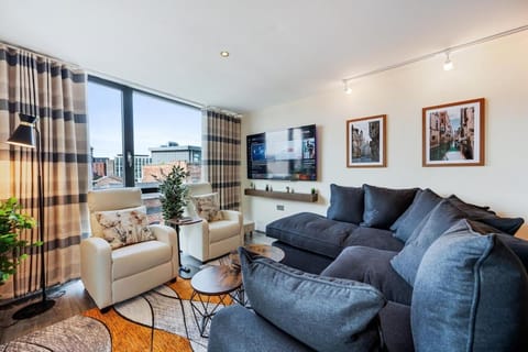 Spectacular Central Apartment Free Parking Sleep 7 Apartment in Liverpool