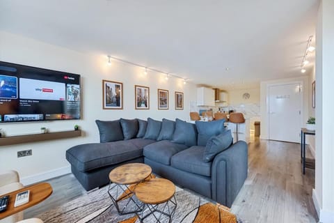 Spectacular Central Apartment Free Parking Sleep 7 Apartment in Liverpool