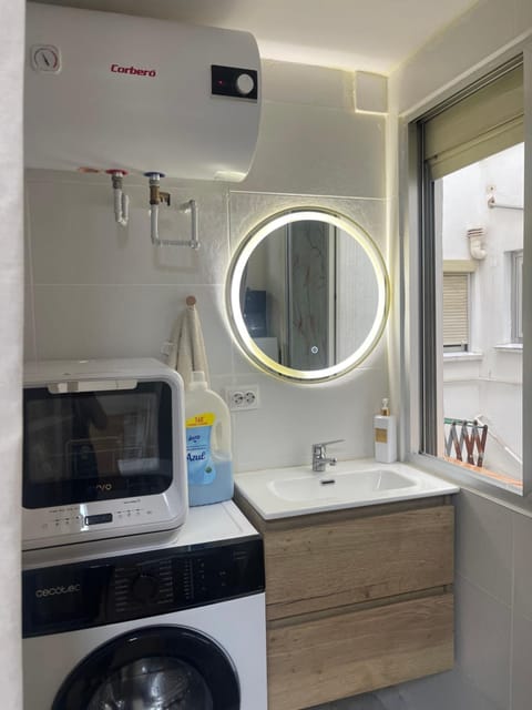 Romantic trip only one room Close to Metro Sea Bed and Breakfast in Valencia