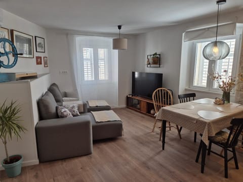 Cukarin Heritage Apartment in Korčula