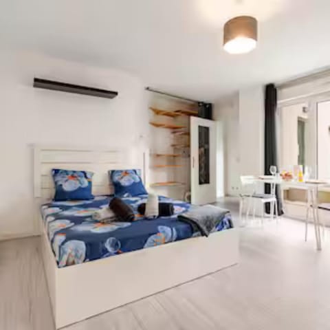 Photo of the whole room