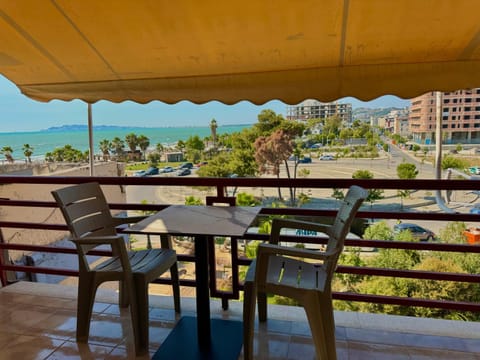View (from property/room), Balcony/Terrace, Seating area, Sea view