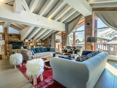 Prestigieux Penthouse à Val-d'Isère avec Cheminée et Parking - FR-1-694-430 Apartment in Val dIsere