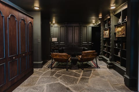 Seating area, Bedroom