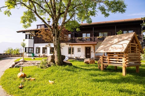 Property building, Spring, Day, Garden, Garden view