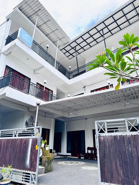 Canggu77 GuestHouse Bed and Breakfast in North Kuta