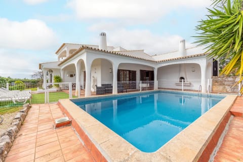 Pool view, Swimming pool, sunbed