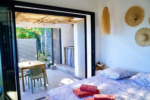 Patio, Bed, Balcony/Terrace, Photo of the whole room, Bedroom