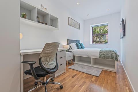 Modern Leeds city centre 2BR Apt - Sleep 8 Apartment in Leeds