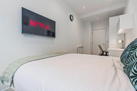 Modern Leeds city centre 2BR Apt - Sleep 8 Apartment in Leeds