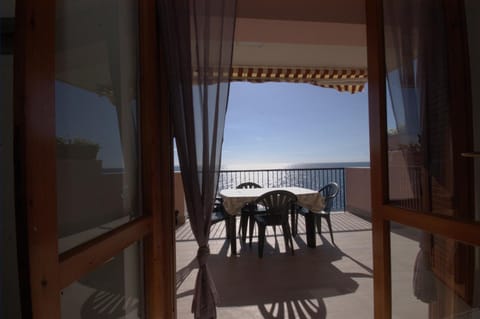 Balcony/Terrace, Dining area, Sea view
