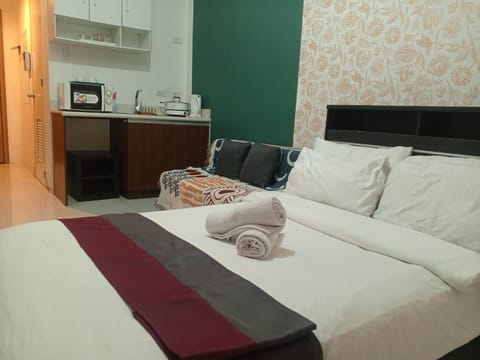 Bed, Decorative detail, Bedroom
