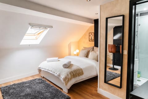 Bed, Bedroom, wardrobe