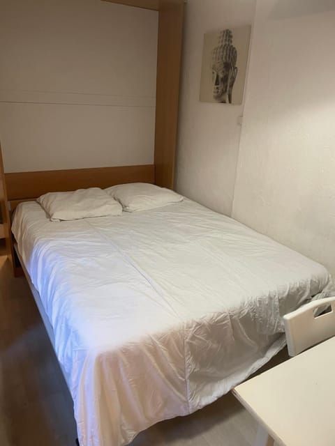 Studio 25m2 jardin Apartment in Île-de-France