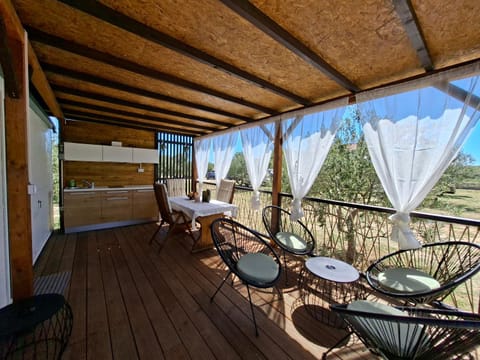 Natural landscape, View (from property/room), Balcony/Terrace, Seating area, Dining area