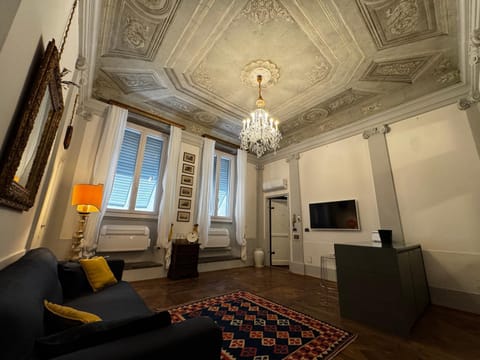 TV and multimedia, Seating area