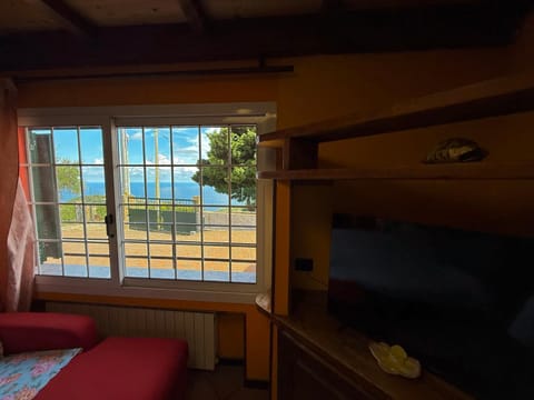 Bed, Natural landscape, View (from property/room), Balcony/Terrace, Living room, Photo of the whole room, Seating area, Bedroom