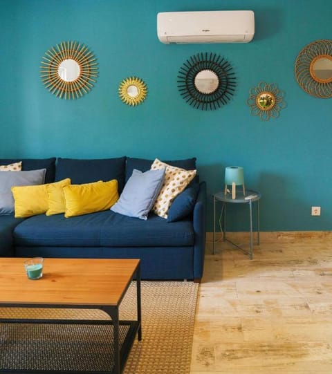 Living room, air conditioner