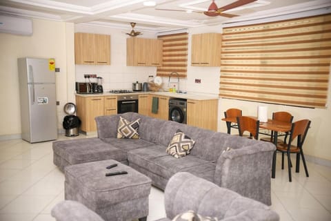 Kitchen or kitchenette, Seating area