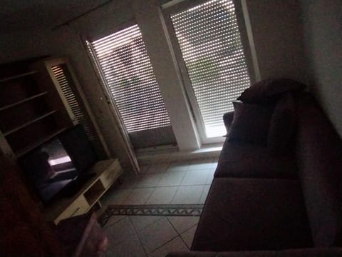 Communal lounge/ TV room, TV and multimedia, Living room, Seating area