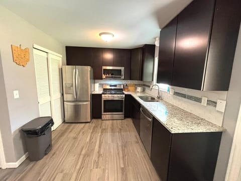 Kitchen or kitchenette, dishwasher, oven, pet friendly, stove