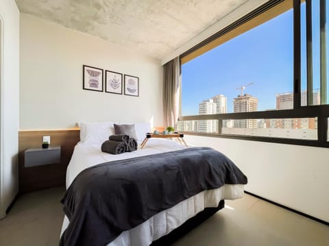 View (from property/room), Decorative detail, Bedroom, City view, towels