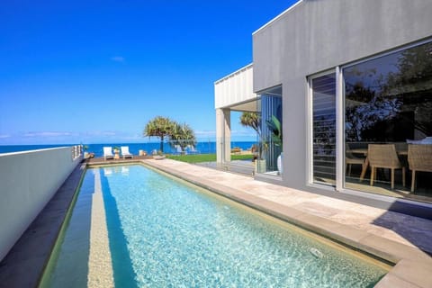 Sea view, Swimming pool, Swimming pool, sunbed