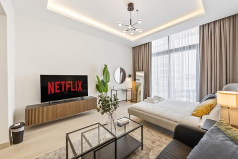 Communal lounge/ TV room, Bed, TV and multimedia, Photo of the whole room, Evening entertainment, Bedroom